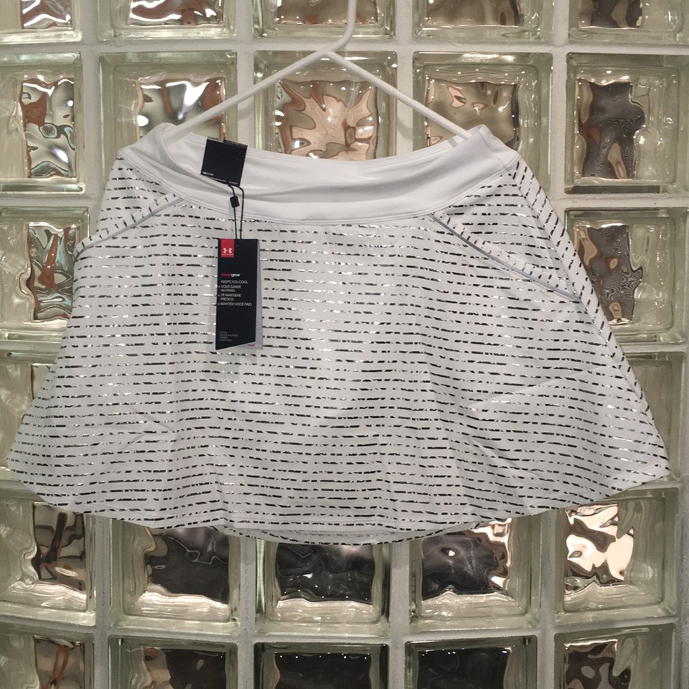 *NEW NWT Under Armour Skort with side pockets